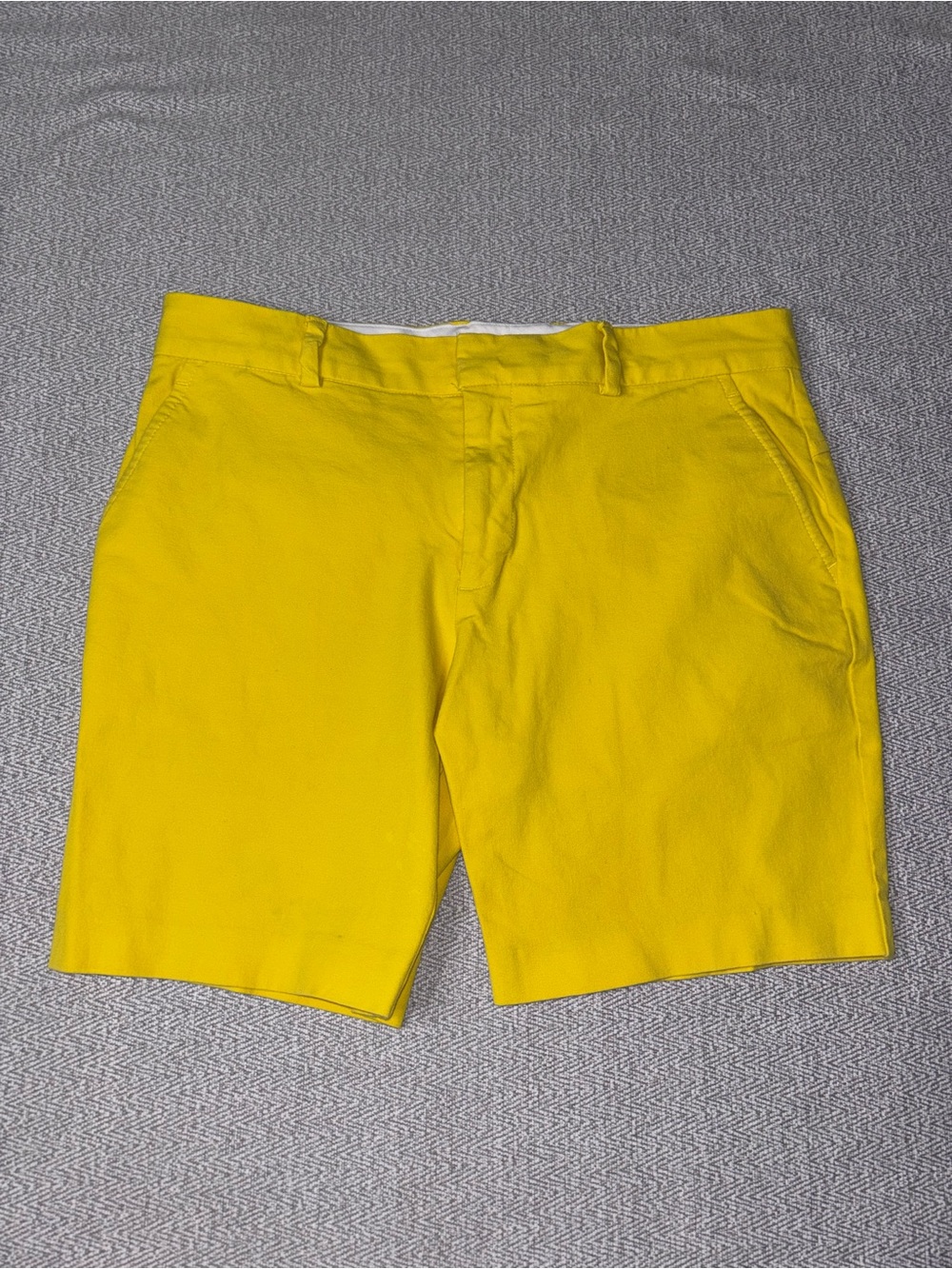 Mr. Turk bright yellow flat front chino shorts w/ stretch 8" inseam size 33